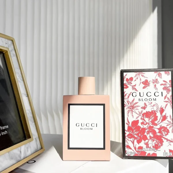 Gucci ml Gucci Bloom Women's Eau de Parfum 50ml