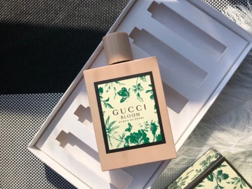 Gucci ml Gucci Bloom Acqua di Fiori Women's Eau de Toilette 50ml