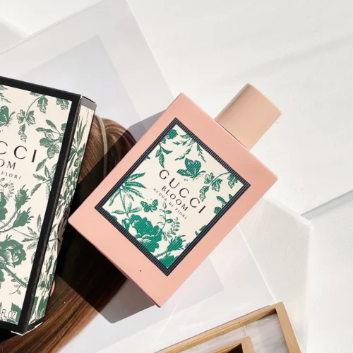 Gucci ml Gucci Bloom Acqua di Fiori Women's Eau de Toilette 50ml