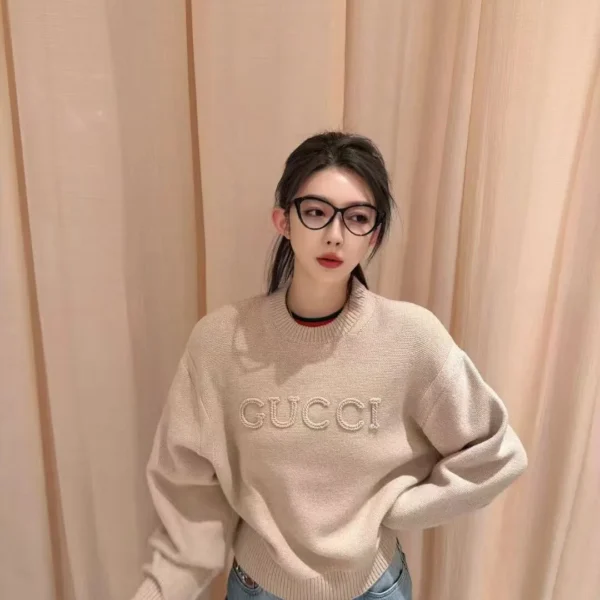 CLGUCCI0051-01 Gucci Embroidered Knit Sweater