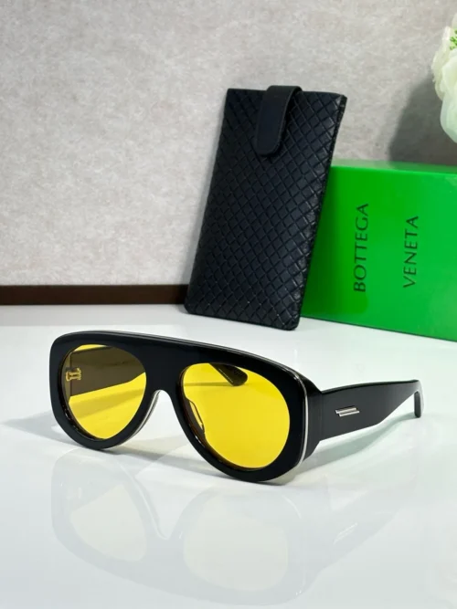 Bottega Veneta BV1362S Oversized Eyewear