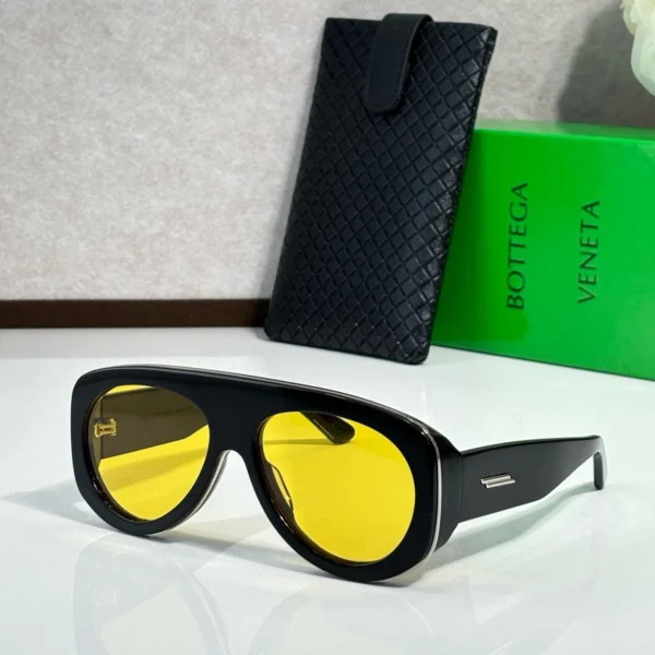 Bottega Veneta BV1362S Oversized Eyewear