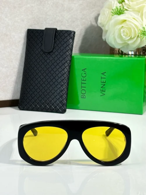 Bottega Veneta BV1362S Oversized Eyewear