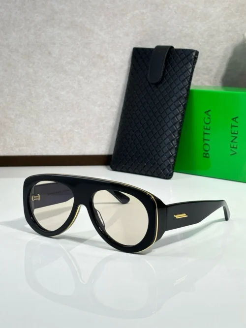 Bottega Veneta BV1362S Oversized Eyewear