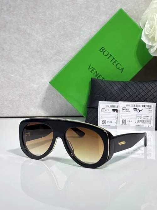 Bottega Veneta BV1362S Oversized Eyewear