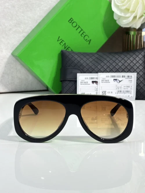 Bottega Veneta BV1362S Oversized Eyewear
