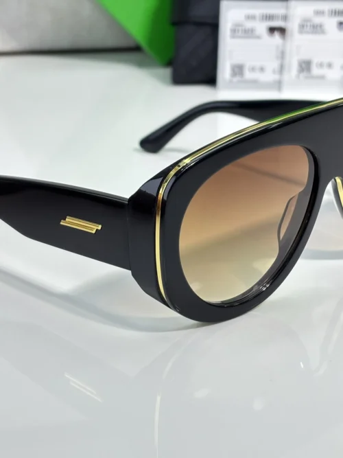 Bottega Veneta BV1362S Oversized Eyewear