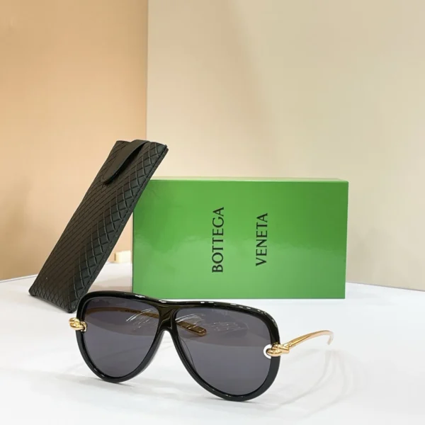 Bottega Veneta BV1513S Eyewear