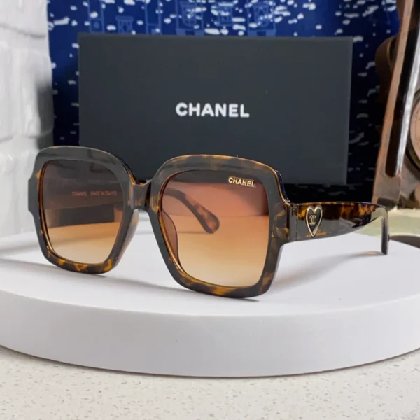 EWCHANEL0032-01 Chanel CH3438 Square Oversized Sunglasses