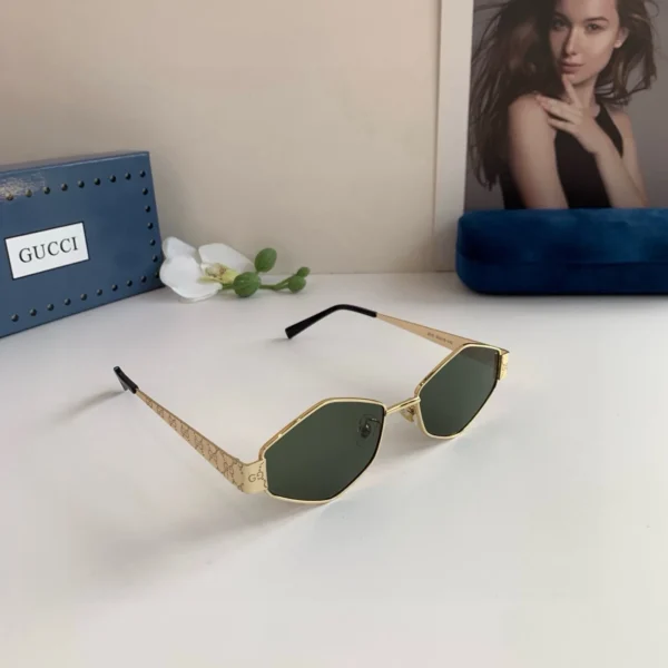 EWGUCCI0013-01 Gucci Diamond Polarized Sunglasses