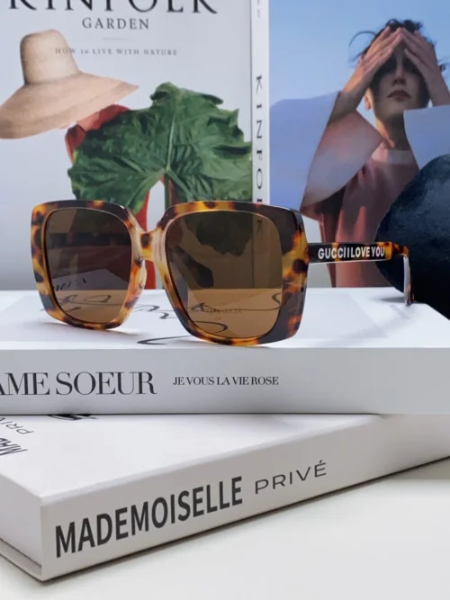 Gucci GG0567 Oversized Vintage Sunglasses