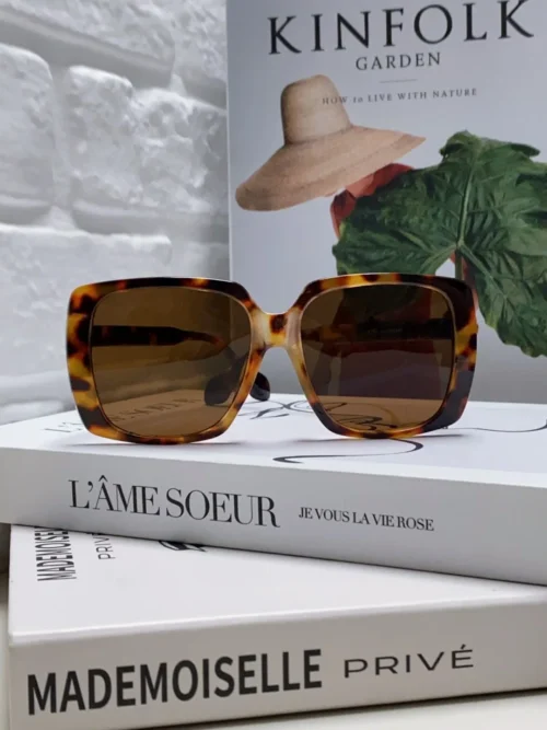 Gucci GG0567 Oversized Vintage Sunglasses