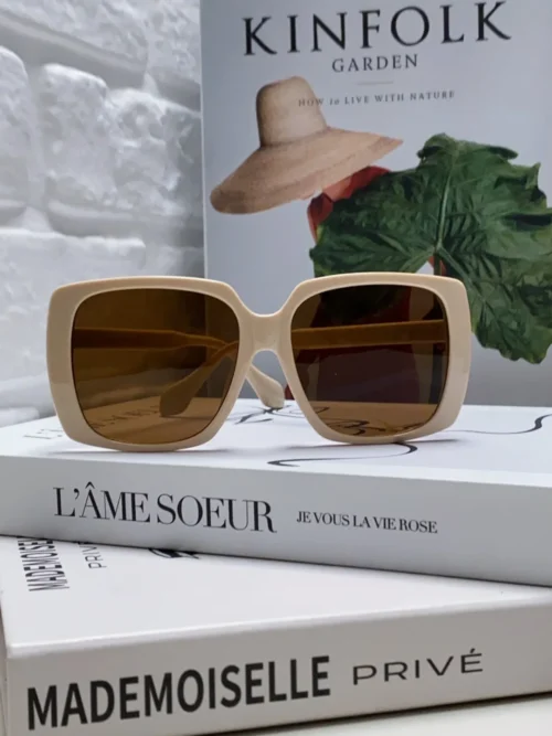 Gucci GG0567 Oversized Vintage Sunglasses