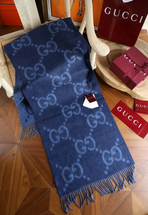 Gucci GG Fringed Jacquard Scarf