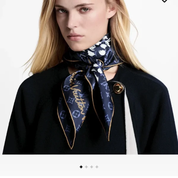 SCLV0007-01 Louis Vuitton Double-Sided Scarf