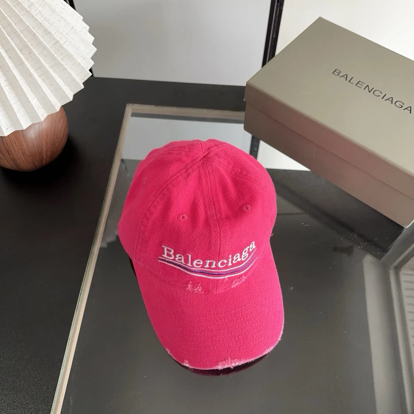 HTBALENCIAGA0006-01 Balenciaga Unisex Baseball Cap with Embroidered Lettering - Ref. HTBALENCIAGA0006