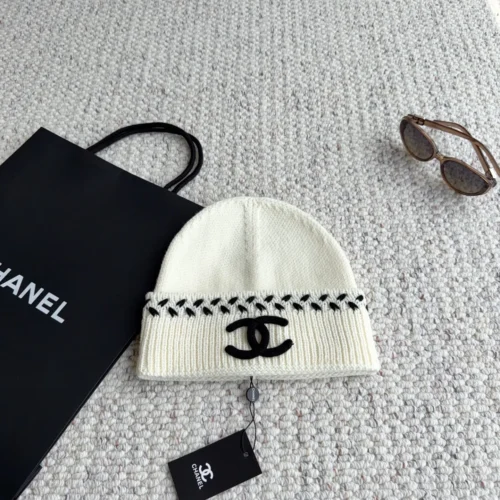 Chanel Knitted Beanie with Decorative Scalloped Edge and Raised CC Logo - Ref. HTCHANEL0016