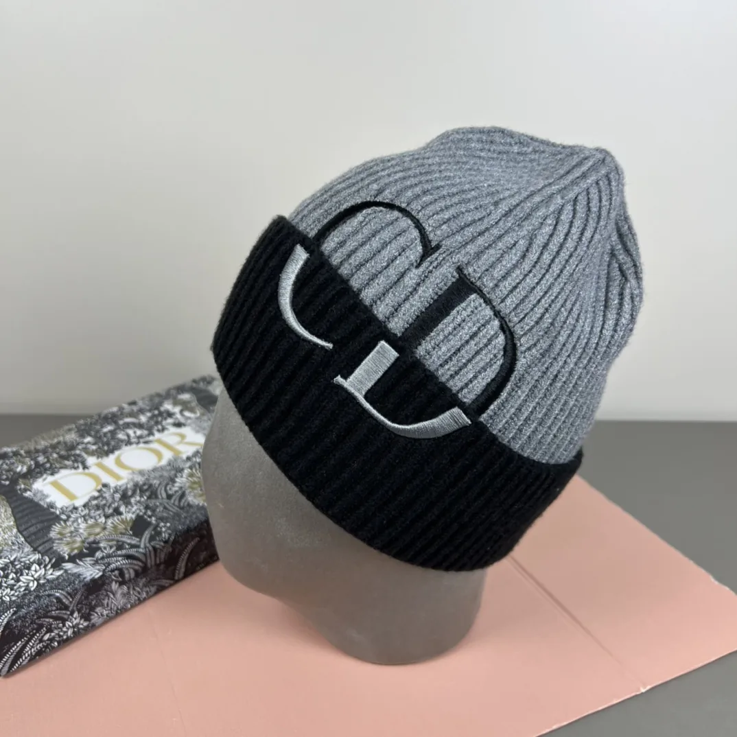 Dior Wool-Cashmere Double-Layer Winter Hat with a Dust Bag - Ref. HTDIOR0002