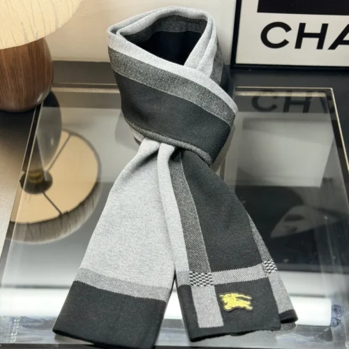 Burberry Wool-Acrylic Three-Piece Hat, Scarf and Gloves Set