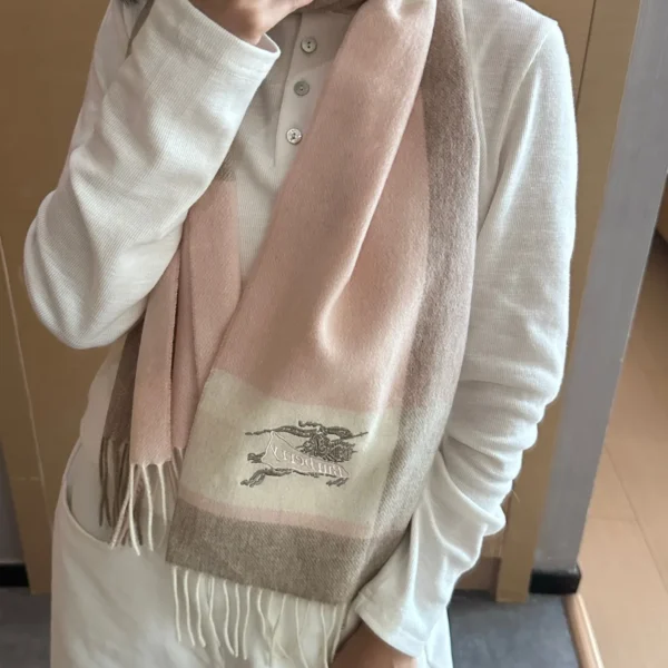 Burberry Men's Soft-Touch Scarf for Autumn and Winter - Ref. SCBURBERRY0011