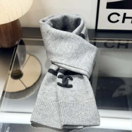 Chanel Unisex Wool Two-Piece Hat and Scarf Set for Winter - Ref. SCCHANEL0004