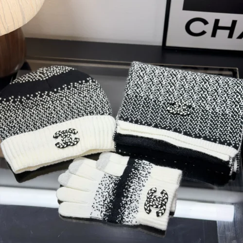 Chanel Soft-Touch Three-Piece Winter Hat, Scarf and Gloves Set - Ref. SCCHANEL0014