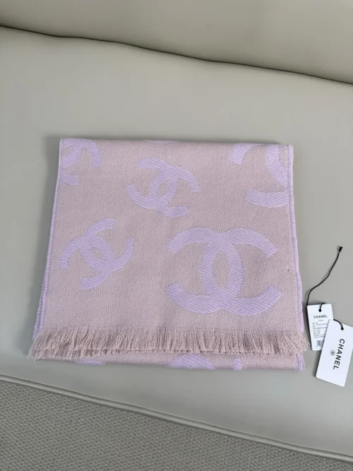 Chanel Reversible Wool-Cashmere Jacquard Scarf with Oversized CC Motifs - 180 x 35 cm - Ref. SCCHANEL0021