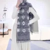 Chanel 100% Cashmere Scarf in Black and Cream Tones - 70 x 200 - Ref. SCCHANEL0043