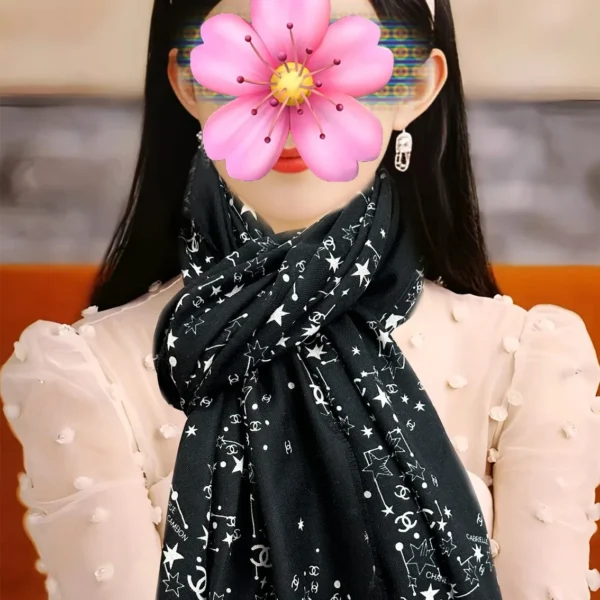 SCCHANEL0147-01 Chanel Printed Shawl for Layered Styling - Ref. SCCHANEL0147