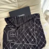 Chanel Black and White Silk-Wool Square Scarf with Camellia Motifs - 140 x 140 - Ref. SCCHANEL0184