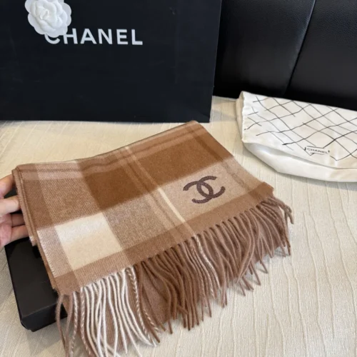 Chanel 100% Cashmere Small Scarf with a Ripple-Textured Finish - Ref. SCCHANEL0207