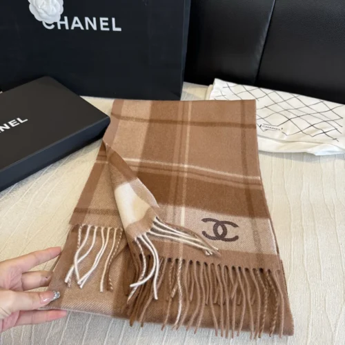 Chanel 100% Cashmere Small Scarf with a Ripple-Textured Finish - Ref. SCCHANEL0207