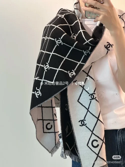 Chanel Diamond-Pattern Scarf and Shawl - Ref. SCCHANEL0214