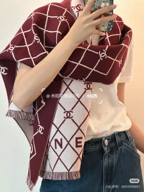 Chanel Diamond-Pattern Scarf and Shawl - Ref. SCCHANEL0215
