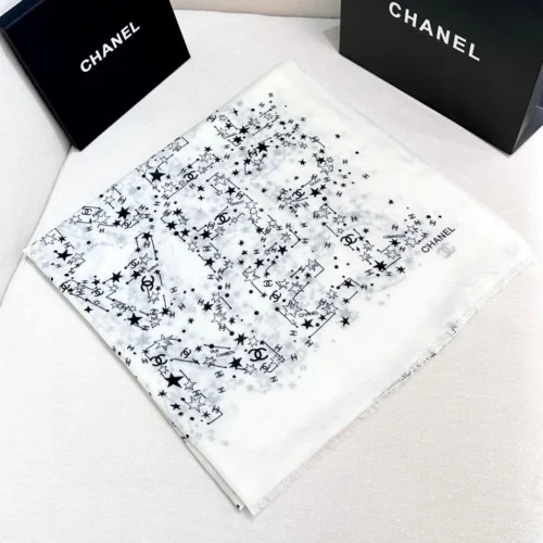 Chanel Fine 300-Count Ring Shawl for Autumn and Winter - Ref. SCCHANEL0243