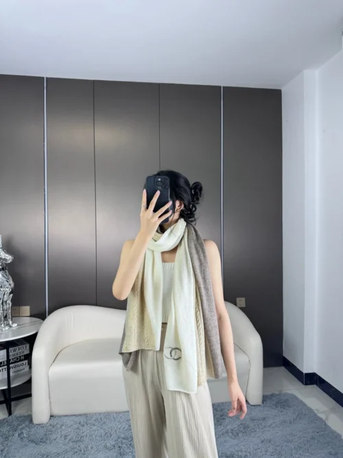 Chanel Cashmere Cable-Knit Scarf and Shoulder Wrap - Ref. SCCHANEL0246