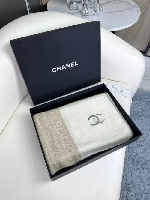 Chanel Cashmere Cable-Knit Scarf and Shoulder Wrap - Ref. SCCHANEL0246