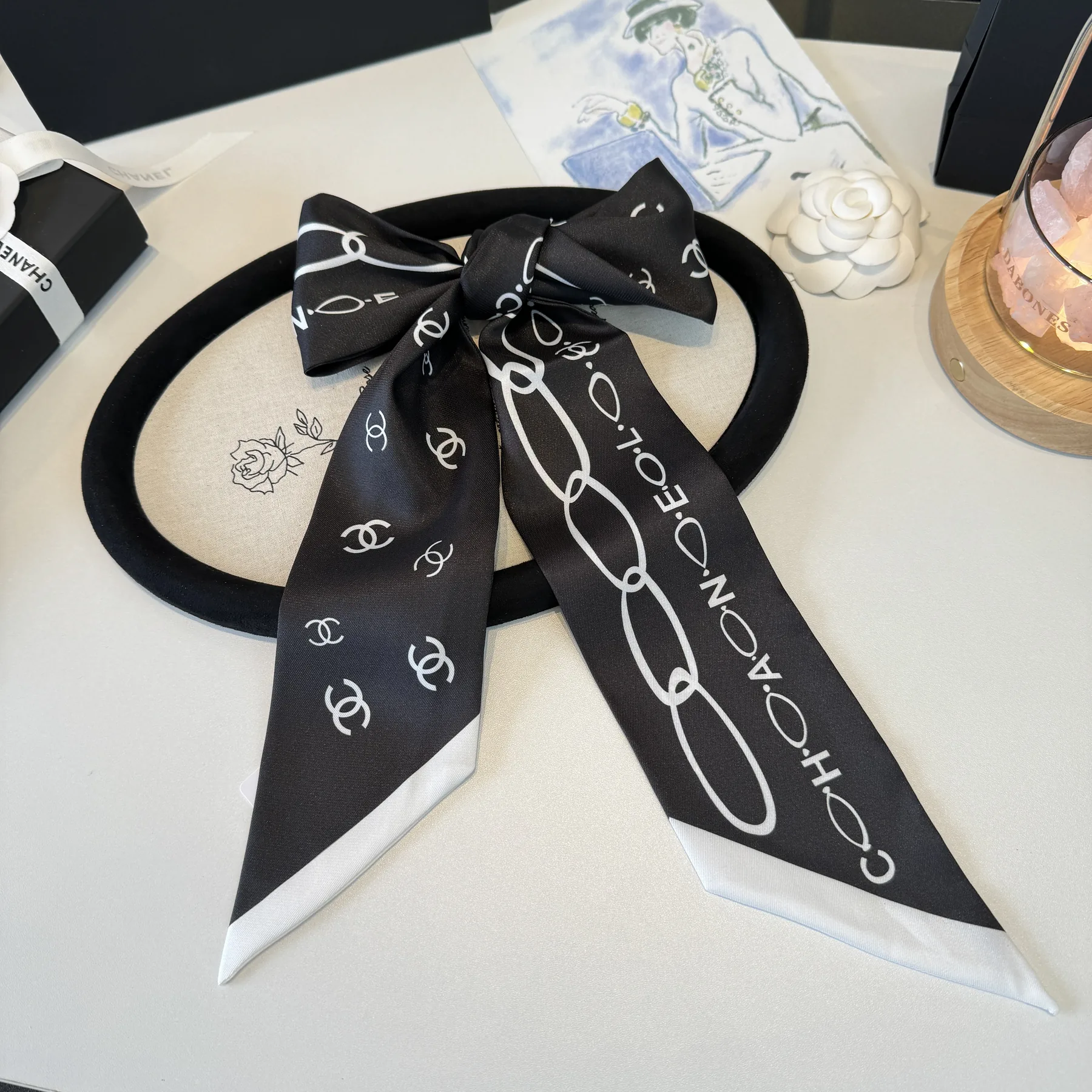 Chanel Twilly-Style Narrow Scarf for Versatile Accessory Styling - Ref. SCCHANEL0262