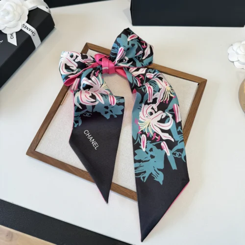 Chanel Twilly-Style Narrow Scarf for Versatile Accessory Styling - Ref. SCCHANEL0263