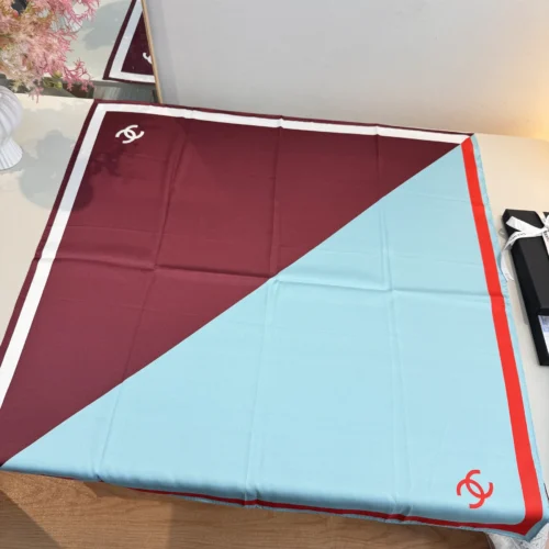 Chanel 100% Silk Colorblock CC Logo Square Scarf - 90 x 90 cm - Ref. SCCHANEL0283