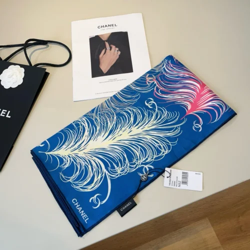 Chanel 100% Silk Feather-Motif Square Scarf - 90 x 90 cm - Ref. SCCHANEL0295