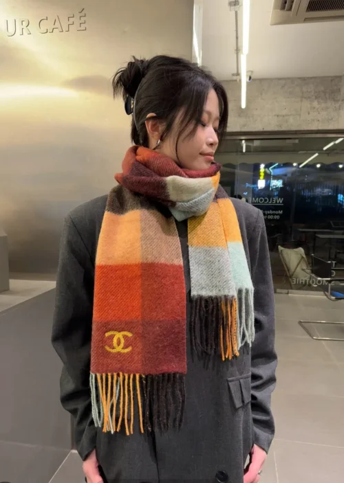 Chanel 100% Lambswool Scarf in Vibrant Color Tones - Ref. SCCHANEL0301