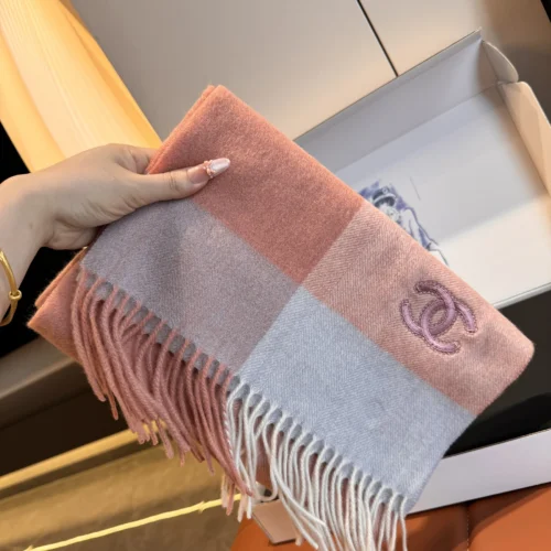 Chanel 100% Cashmere Small Scarf with a Ripple-Textured Finish - Ref. SCCHANEL0306