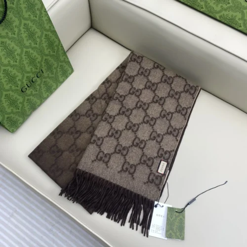Gucci 100% Cashmere Gradient GG Jacquard Shawl - 45 x 200 cm - Ref. SCCOACH0001