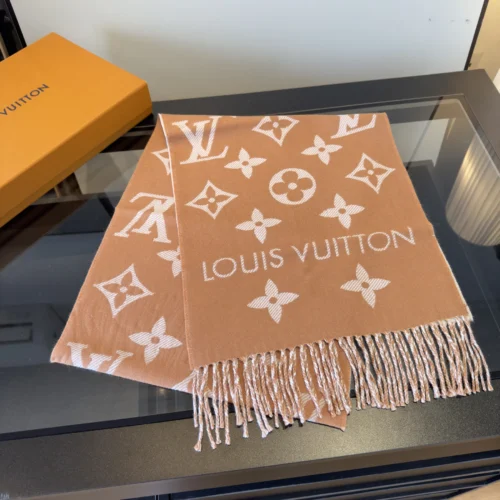 Louis Vuitton Reversible 100% Wool Monogram Scarf - 180 x 30 cm - Ref. SCCOACH0005