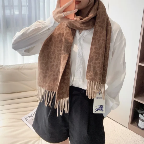 Dior Double-Yarn High-Density Woven Scarf with a Soft Finish - Ref. SCDIOR0019