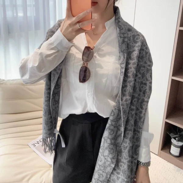 Dior Double-Yarn High-Density Woven Scarf with a Soft Finish - Ref. SCDIOR0021