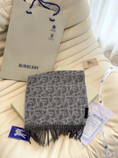 Dior Double-Yarn High-Density Woven Scarf with a Soft Finish - Ref. SCDIOR0021