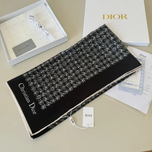 Dior 100% Silk Twill Printed Square Scarf with Hand-Rolled Edges - 90 x 90 cm - Ref. SCDIOR0026