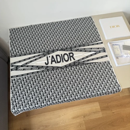 Dior J'Adior Silk Twill Square Scarf with Hand-Rolled Edges - 90 x 90 - Ref. SCDIOR0031